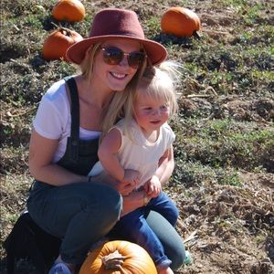 Meet your Posher, Kara